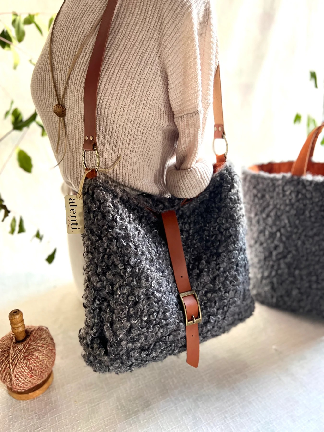 Atenti Soft Tote - Curly Cute Charcoal
