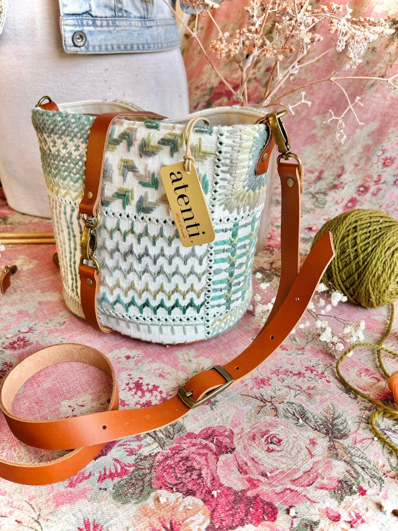 Atenti Halle Bucket Bag - Lily