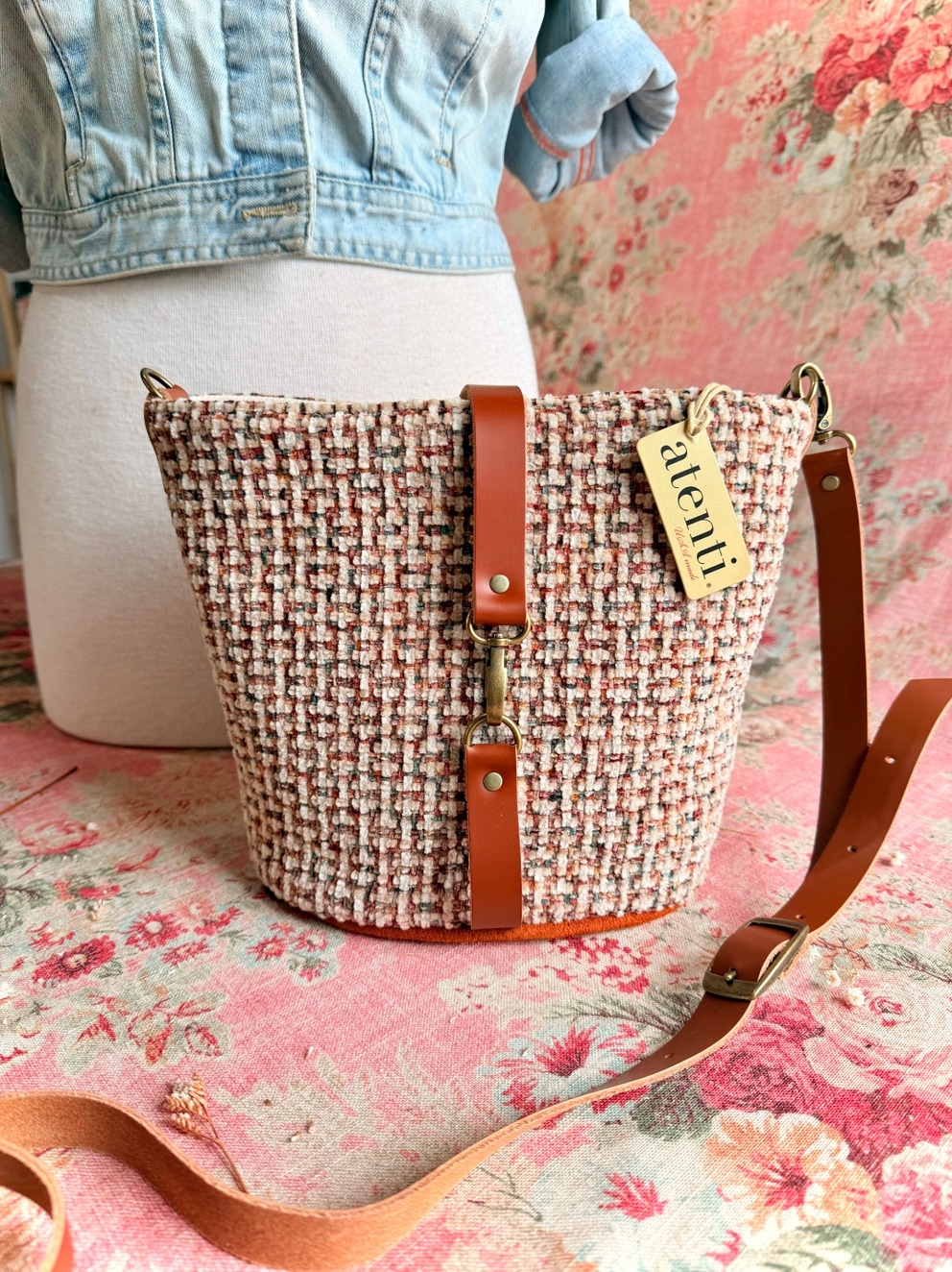 Atenti Halle Bucket Bag - Tally